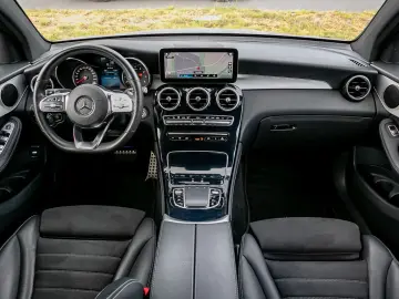 GLC 300 4M Coupé AMG LINE NIGHT DISTRO AHK 360