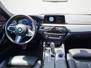 540d xDrive Navi Leder Bluetooth PDC MP3 Schn.