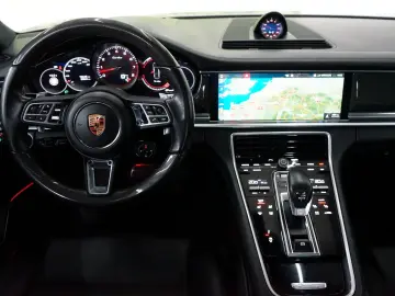 Panamera Turbo Kreide SportDesign HUD CARBON 360