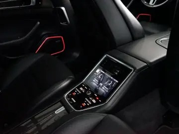 Panamera Turbo Kreide SportDesign HUD CARBON 360
