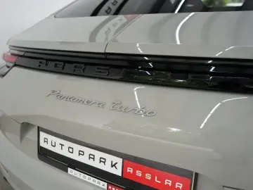 Panamera Turbo Kreide SportDesign HUD CARBON 360