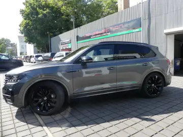 Touareg 3.0 TSI R LINE HYBRID PANO Premium