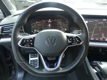 Touareg 3.0 TSI R LINE HYBRID PANO Premium