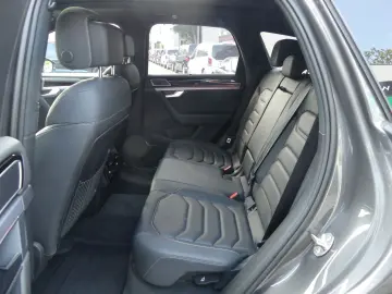 Touareg 3.0 TSI R LINE HYBRID PANO Premium