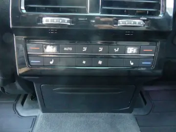 Touareg 3.0 TSI R LINE HYBRID PANO Premium