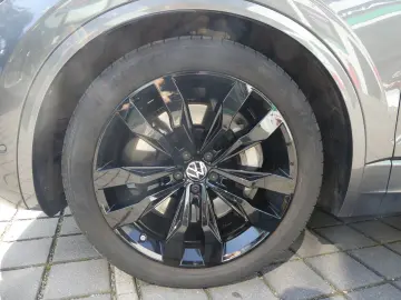 Touareg 3.0 TSI R LINE HYBRID PANO Premium