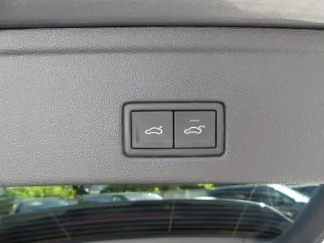 Touareg 3.0 TSI R LINE HYBRID PANO Premium