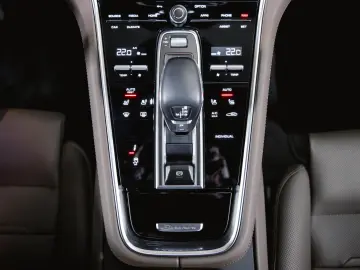 Panamera 4 E-Hybrid Platinum Edit. Sportabgas