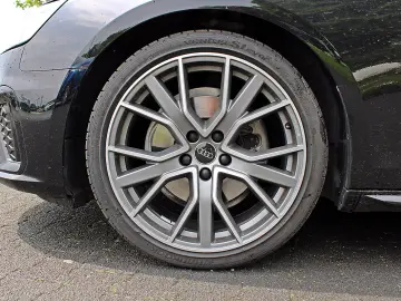 A4 Avant 35TFSI S LINE BLACK B&O TOUR VIRTUAL