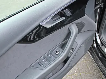 A4 Avant 35TFSI S LINE BLACK B&O TOUR VIRTUAL