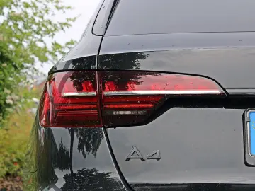 A4 Avant 35TFSI S LINE BLACK B&O TOUR VIRTUAL