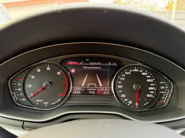 A4 40 TFSI quattro S line  1. Hand  Kamera  AHK