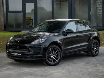 Macan Basis LED Keyless Car Play