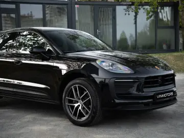 Macan Basis LED Keyless Car Play
