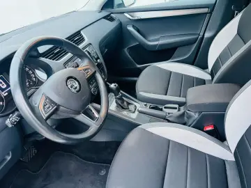 Octavia Lim. Joy HU NEU