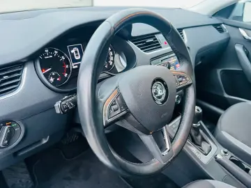 Octavia Lim. Joy HU NEU