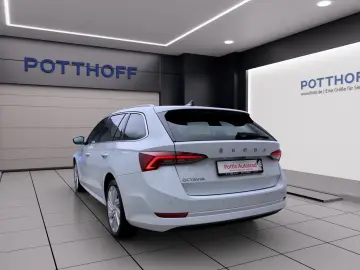 Octavia Combi 2.0 TDI DSG STYLE NAVI ACC SITZHZG