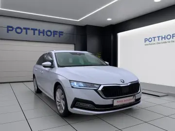 Octavia Combi 2.0 TDI DSG STYLE NAVI ACC SITZHZG