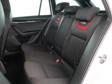 OCTAVIA COMBI RS 245 2.0TSI DIGITAL TACHO NAVI