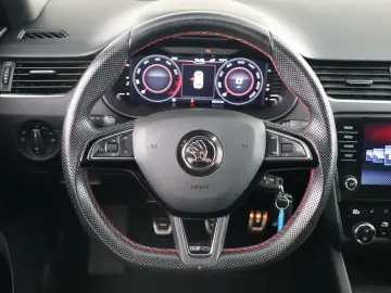 OCTAVIA COMBI RS 245 2.0TSI DIGITAL TACHO NAVI