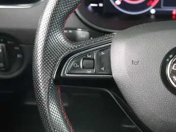 OCTAVIA COMBI RS 245 2.0TSI DIGITAL TACHO NAVI