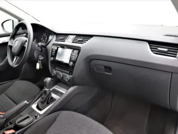 Octavia 1.8 TSI 179PS Lim. Ambition 4x4 DSG Navi