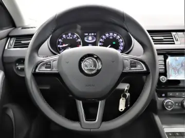 Octavia 1.8 TSI 179PS Lim. Ambition 4x4 DSG Navi