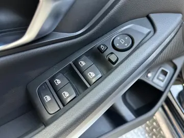 320 Baureihe 3 Touring 320 e LED DAB 3.99%ZINS