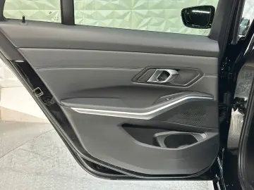 320 Baureihe 3 Touring 320 e LED DAB 3.99%ZINS