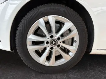 C 300 e T 9G-TRON  LED 360  el Sitze SHZ el Heck