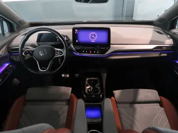 ID.4 PRO PERFORMANCE 150KW BLACKSTYLE WÄRMEPUMPE