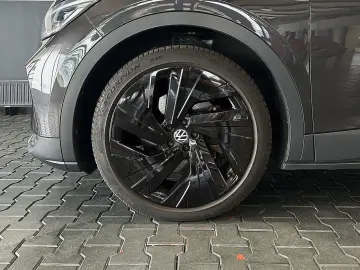 ID.4 PRO PERFORMANCE 150KW BLACKSTYLE WÄRMEPUMPE