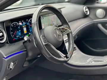E 300T d e AMG 360 KAMERA PANO DISTRO AMBIENTE