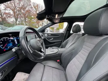 E 300T d e AMG 360 KAMERA PANO DISTRO AMBIENTE
