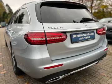 E 300T d e AMG 360 KAMERA PANO DISTRO AMBIENTE