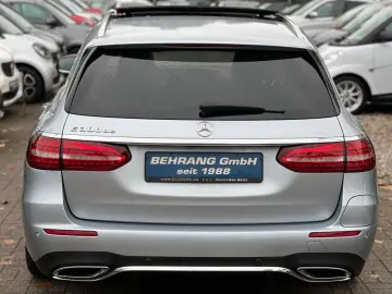 E 300T d e AMG 360 KAMERA PANO DISTRO AMBIENTE