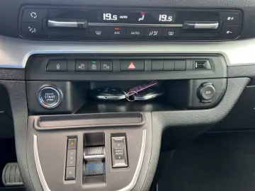 Zafira Life -e Elegance M L2 50 KW Leder Pano