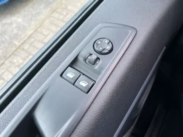 Zafira Life -e Elegance M L2 50 KW Leder Pano