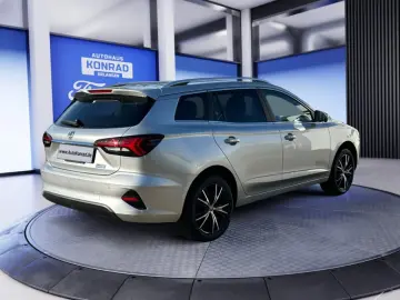 MG5 Standard Luxury Kamera  LED  NAVI  DAB