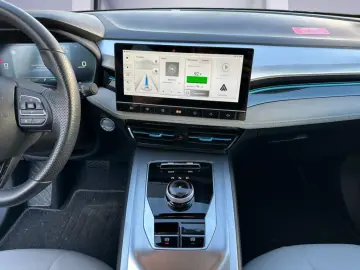 MG5 Standard Luxury Kamera  LED  NAVI  DAB