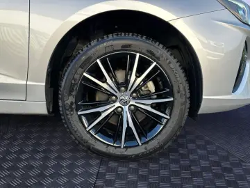 MG5 Standard Luxury Kamera  LED  NAVI  DAB