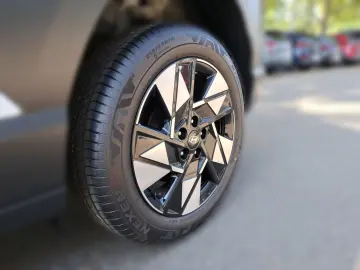 KONA 1.6 GDI DCT Hybrid Trend