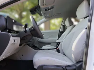 KONA 1.6 GDI DCT Hybrid Trend