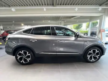 Arkana TECHNO E-Tech Full Hybrid 145PS