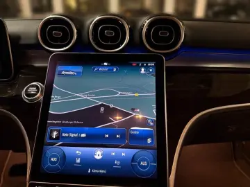 C 300 de 4M T AVANTGARDE AHK DISTRONIC KAMERA