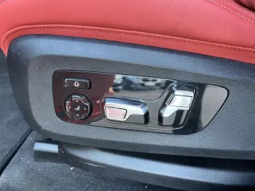 XM 50e DAP PAP AHK Massage H K Iconic Glow HUD