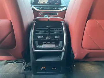 XM 50e DAP PAP AHK Massage H K Iconic Glow HUD