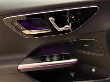 MERCEDES-BENZ C 300 Avantgarde 4M Pano NIGHT MEMORY