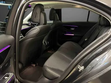 MERCEDES-BENZ C 300 Avantgarde 4M Pano NIGHT MEMORY