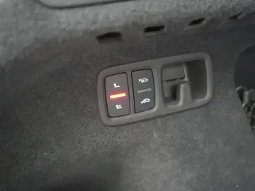 AUDI Q8 AHK B&O LEDER NACHTSICHT NAVI SITZBELÜFTUNG